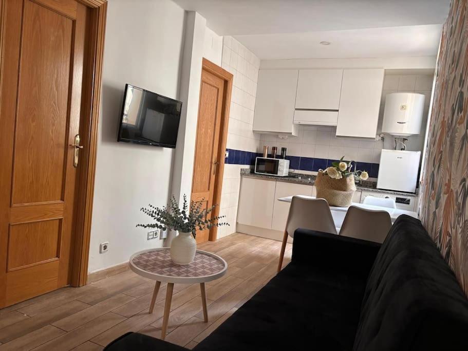 For You Rentals Coqueto Apartamento Temporal De Dos Dormitorios En El Corazon De Madrid Sgv63 ภายนอก รูปภาพ