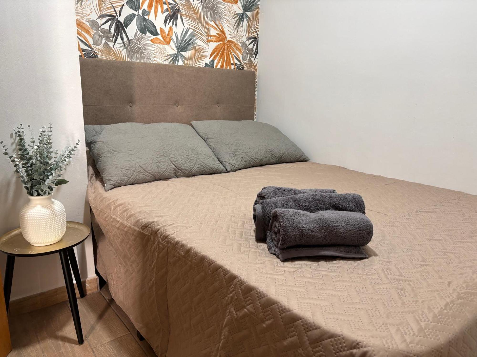 For You Rentals Coqueto Apartamento Temporal De Dos Dormitorios En El Corazon De Madrid Sgv63 ภายนอก รูปภาพ
